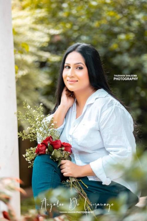 Anjali Liyanage Biography Birthday Age Family Photos and Videos | Actor.lk