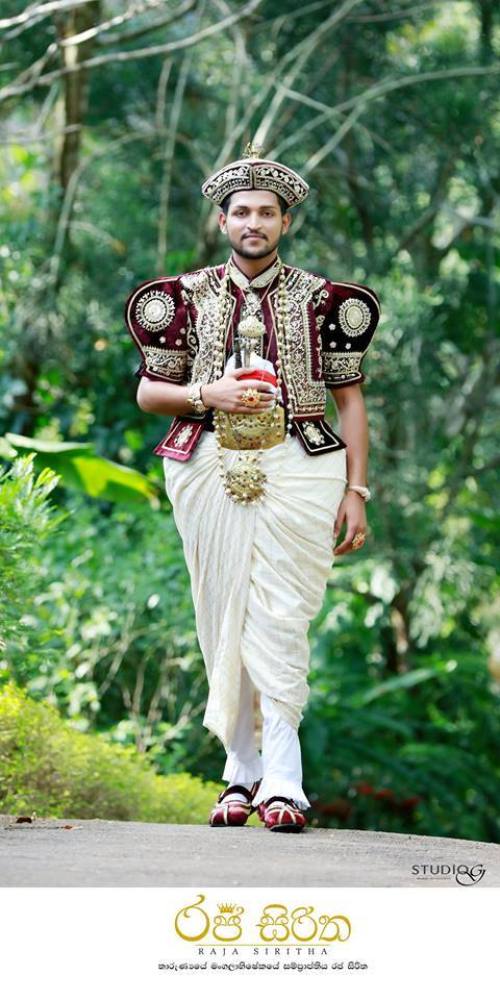 Hashan Rathnayake Biography Birthday Age Family Photos and Videos ...