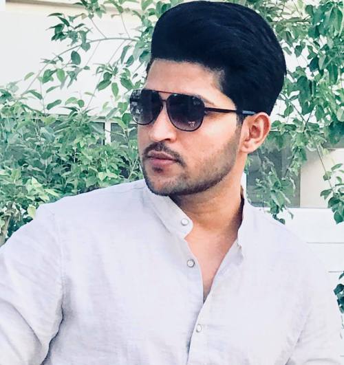 Hashan Rathnayake Biography Birthday Age Family Photos and Videos ...